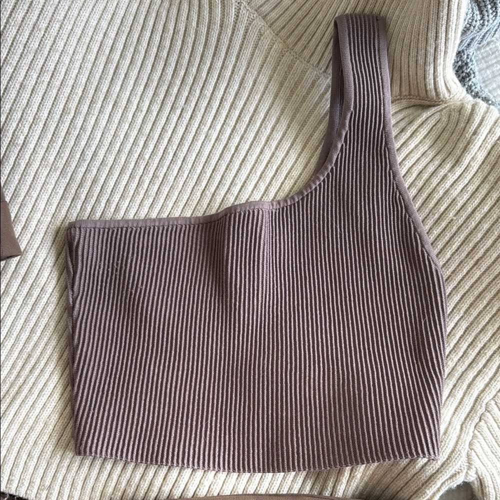 One-Shoulder Brown Ribbed Top - Picture 3 of 3